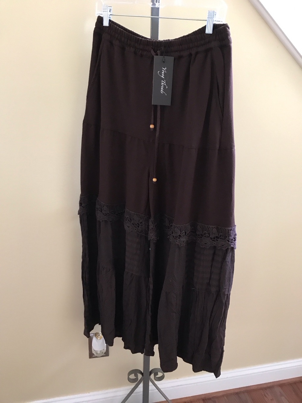 YOUNG THREADS NWT Pants Chocolate Brown Terry Lace Detail medium Large